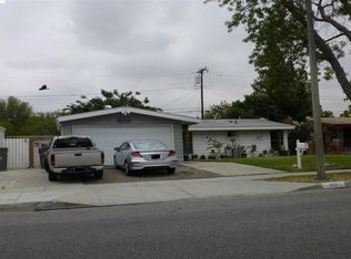 19343 Delight St, Santa Clarita, CA 91351