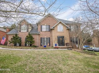 1330 Berkley Hills Ln, Powell, TN 37849