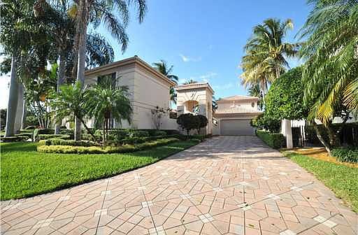Home For Sale In Broken Sound