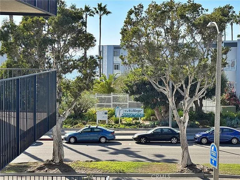 230 S Catalina Ave #203 — Photo 19