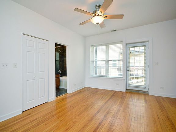 5th image of 4014 N Albany Ave #2A