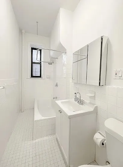 233 W 83rd St #6D — Photo 4