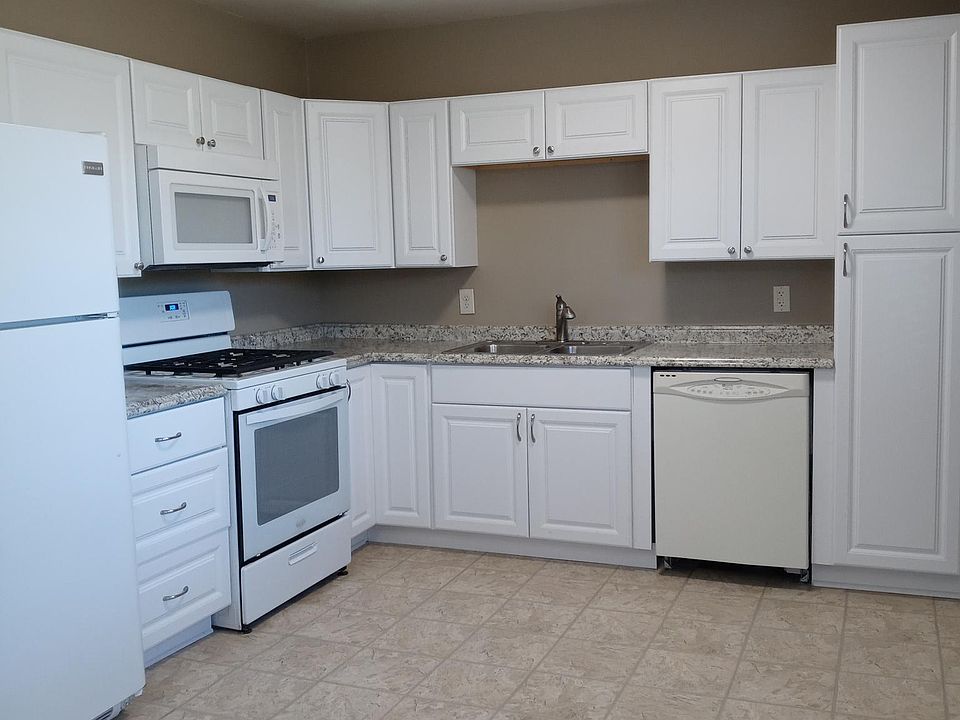 Totally new kitchen with pantry for extra storage.