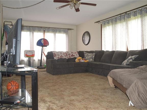 2nd image of 237 Oakwood Dr