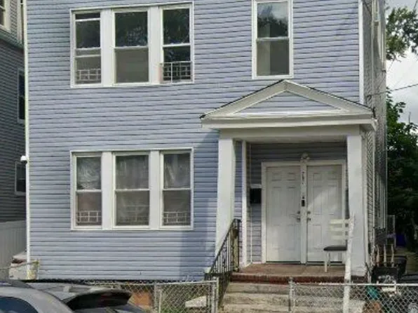 784 S 16th St Floor 3, Newark, NJ 07103