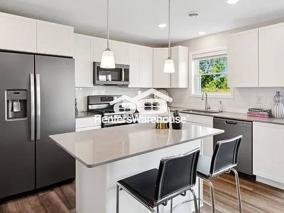 3rd image of 1062 Jubert Dr
