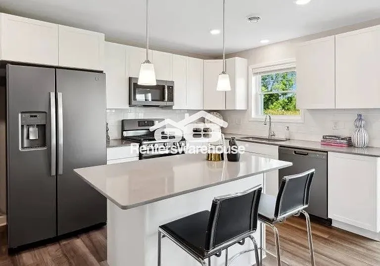 1062 Jubert Dr — Photo 3