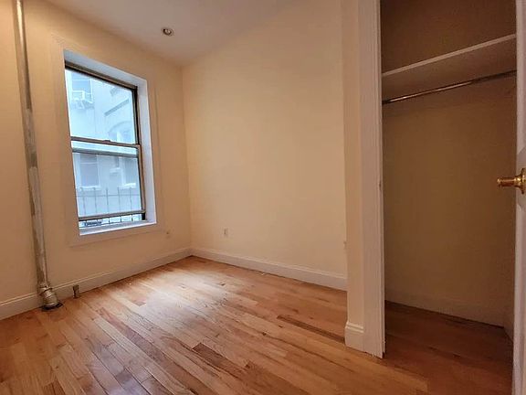 4th image of 417 W 43rd St APT 18