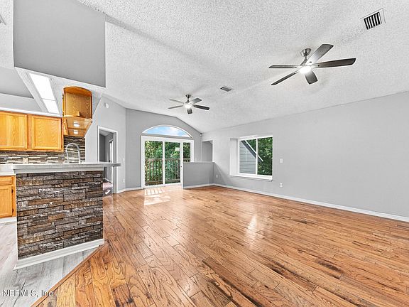 5th image of 1215 RADIS Place