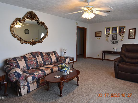 3rd image of 4206 Ivanhoe St