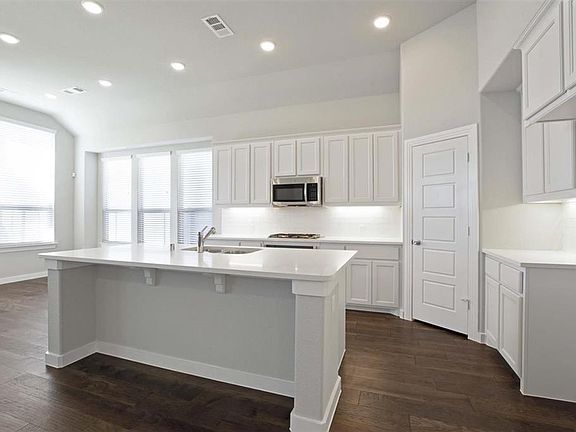 5th image of 1413 Wren St