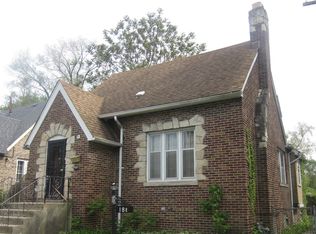 18 E 157th St, Harvey, IL 60426