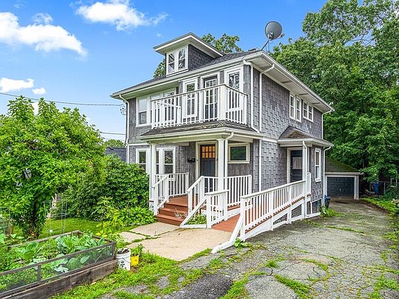 5th image of 16-18 Oak Hill Rd #1