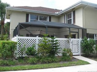 33 Clinton Ct APT A, Royal Palm Beach, FL 33411