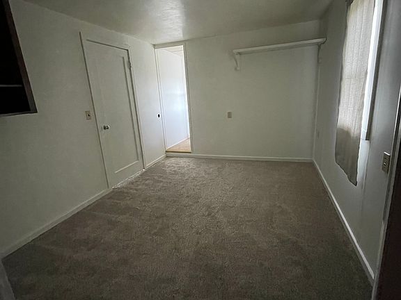 4th image of 4585 Portland Ave W