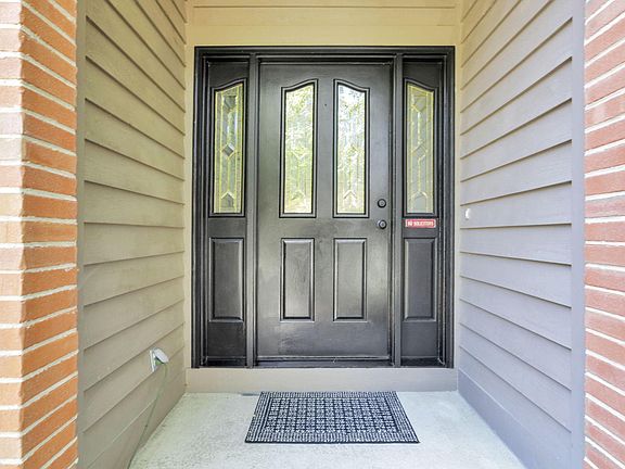 5th image of 5205 Forest Run Dr
