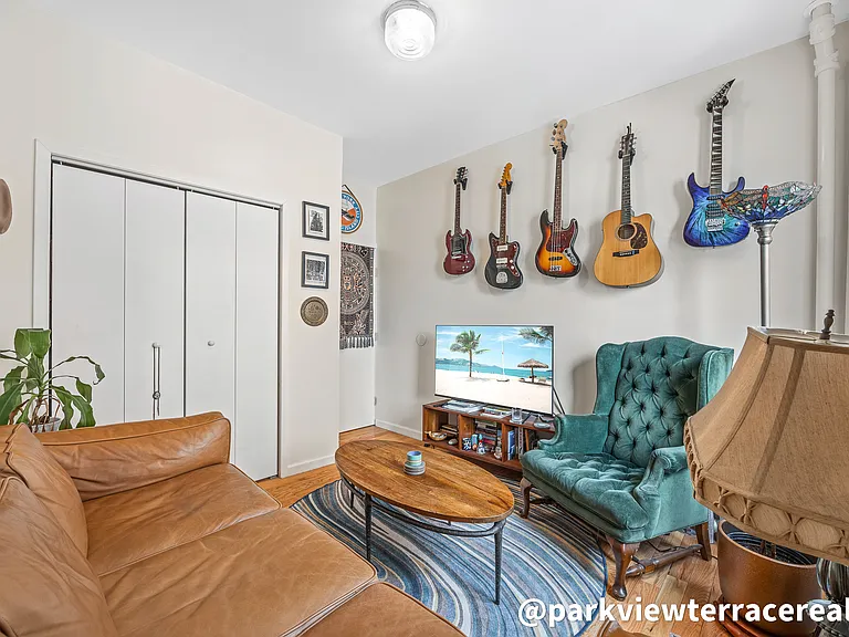 156 S 1st St #1 — Photo 8