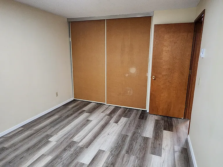 624 W Cedar St #11 — Photo 15
