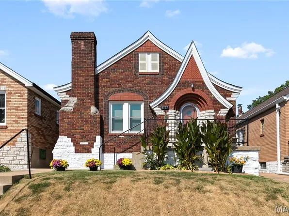 5737 Walsh St, Saint Louis, MO 63109