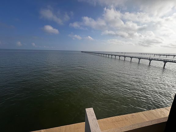 2nd image of 4270 Ocean Dr APT 3