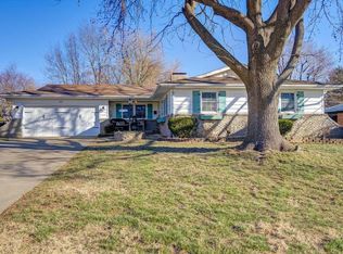 1121 W Westview St, Springfield, MO 65807