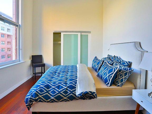2nd image of 901 S Broadway #38996b8c5