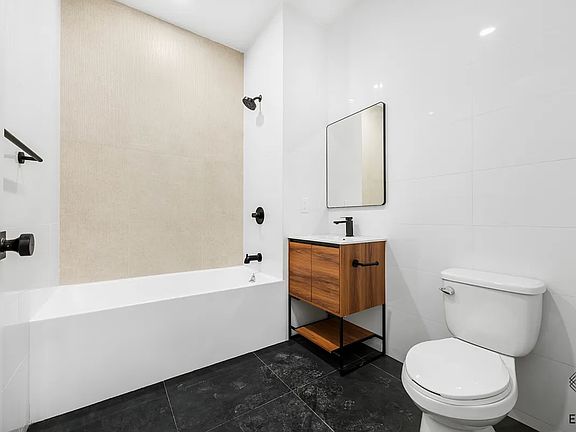 4th image of 379 Hawthorne St #1A