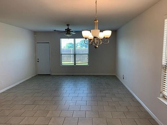 4th image of 324 Marble Creek Dr