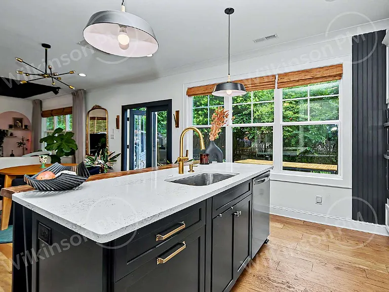 221 Gardner Ave — Photo 17
