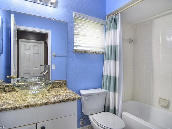 5th image of 3315 Oasis Blvd