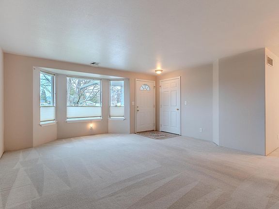3rd image of 1483 S Oakdale Ave