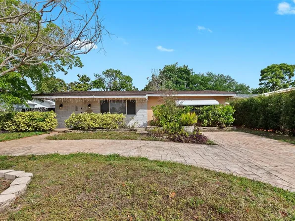8131 NW 12th St, Pembroke Pines, FL 33024