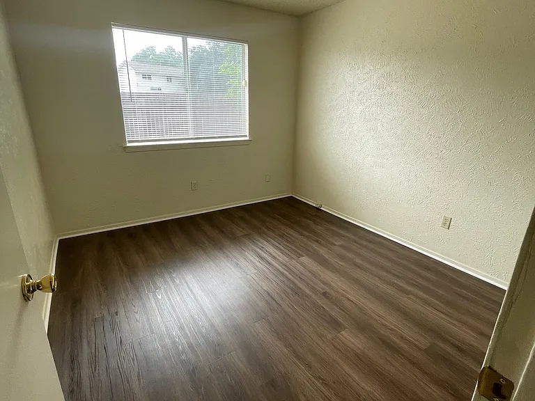 7603 Woodstone Cv #B — Photo 14