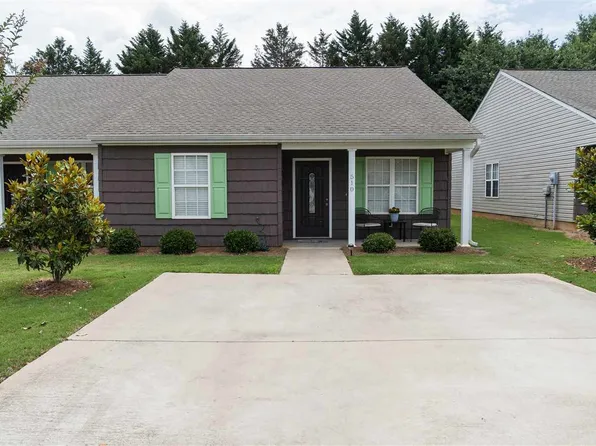 510 E Sago Ct, Boiling Springs, SC 29316