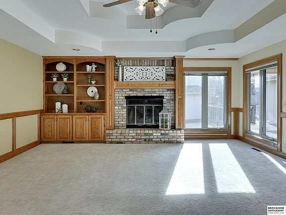 5th image of 4803 S 165th St