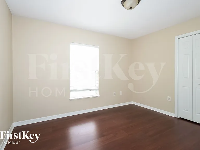 1438 SW Paar Dr — Photo 12