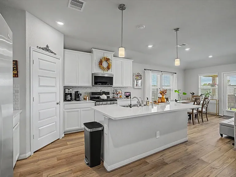 10842 Cliffs View Dr — Photo 15
