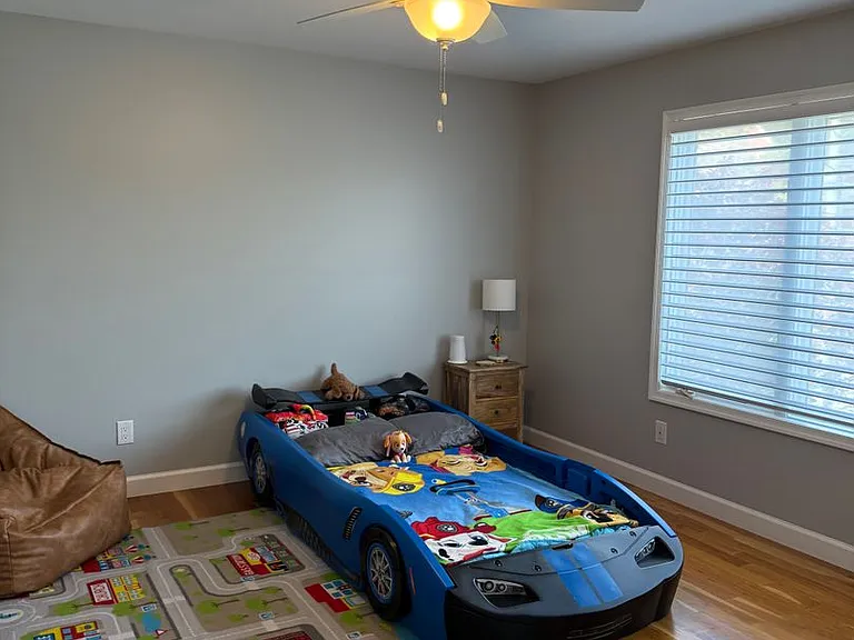 744 Yarmouth St — Photo 14