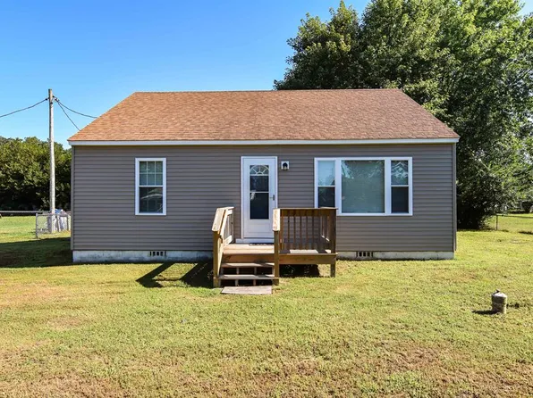 24157 Annis St, Parksley, VA 23421
