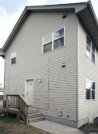 4th image of 59 Lowry Ave NE