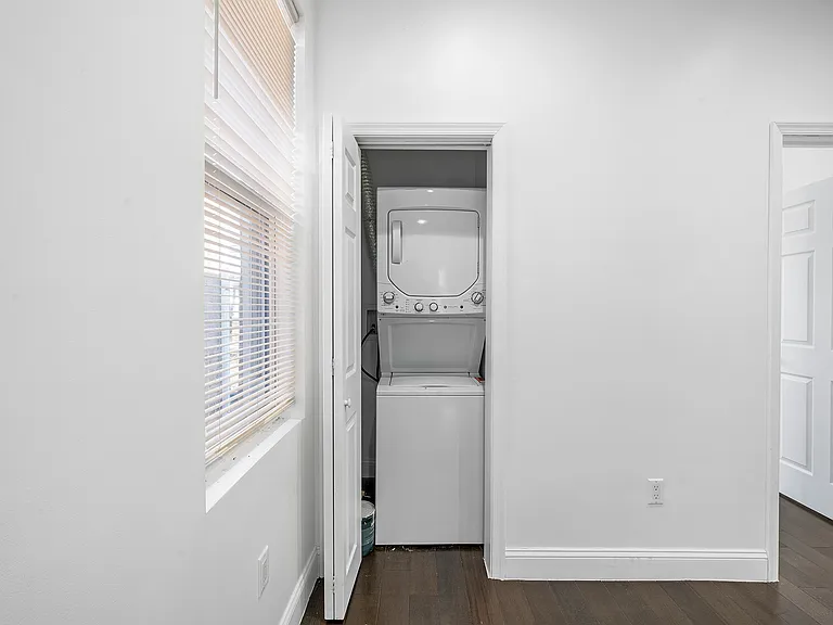 2319 N College Ave #B — Photo 8