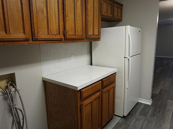 5th image of 4115 Latricia Ln APT B