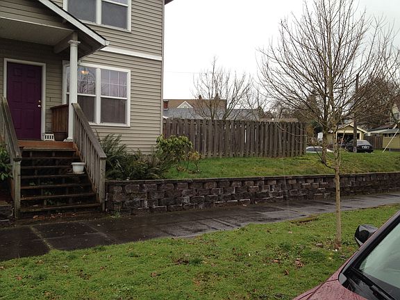 Retaining wall
