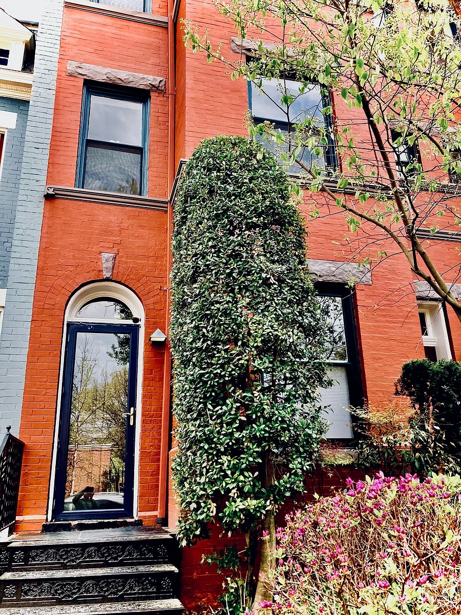 Building Photo - 3008 R St NW #1/2