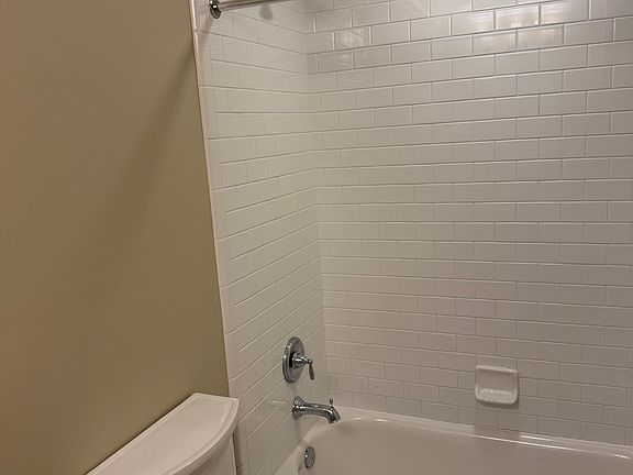 Shower / bathtub combo