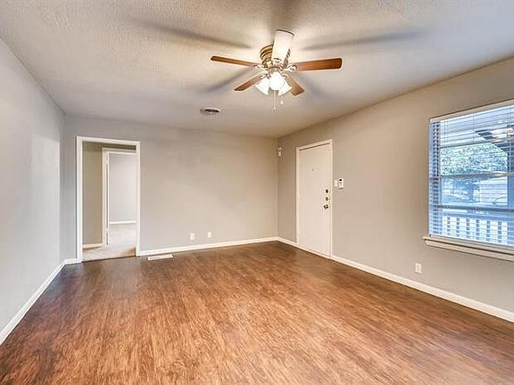 2nd image of 3606 Reeves St