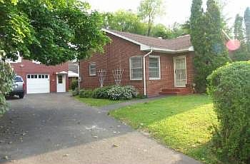 1st image of 8 Highland Ave