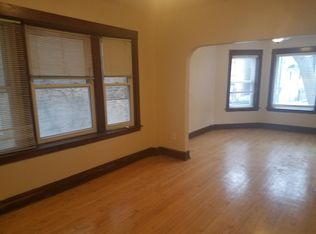 1911 N Whipple St APT 1F, Chicago, IL 60647
