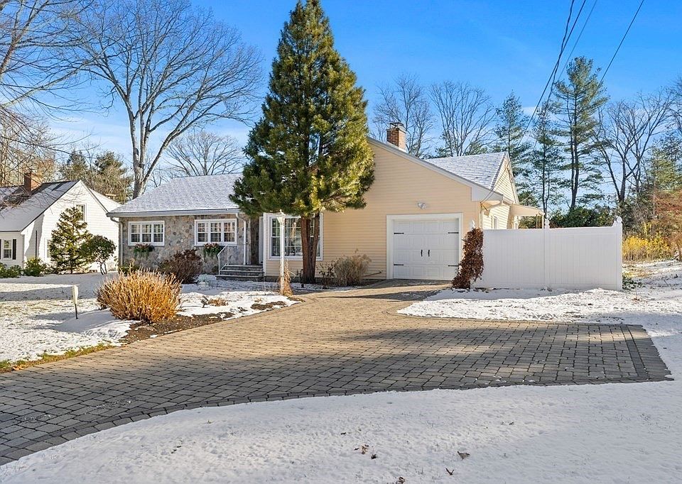 60 Old Post Rd, East Walpole, MA 02032 Zillow