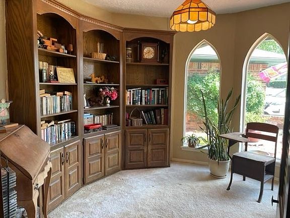 5th image of 1703 Northcrest Dr